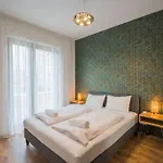 Apartment Honved 77 Ii. By Bltn