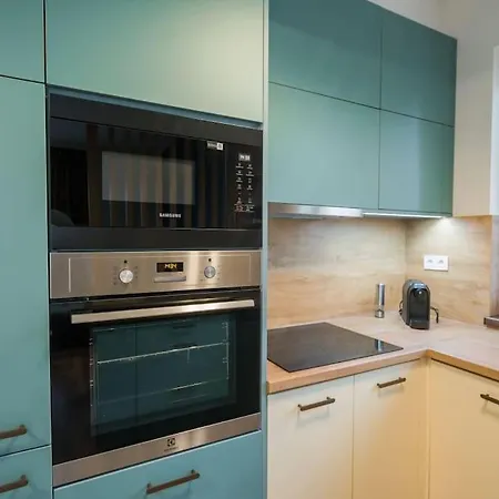 Honved 77 Ii. By Bltn *