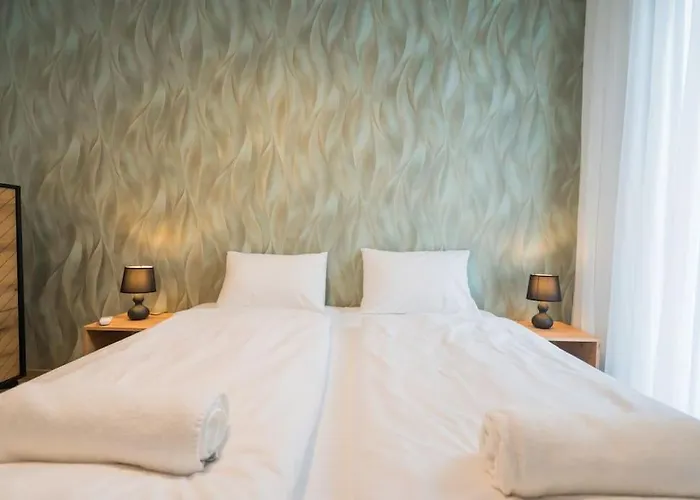 Honved 77 Ii. By Bltn *